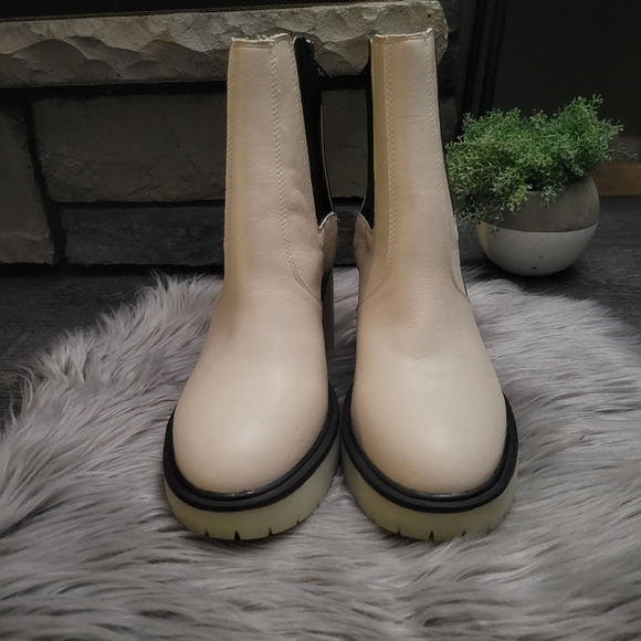 Anastasia Heeled Chelsea Ankle Boot OASIS SOCIETY size 10 - Picture 7 of 15